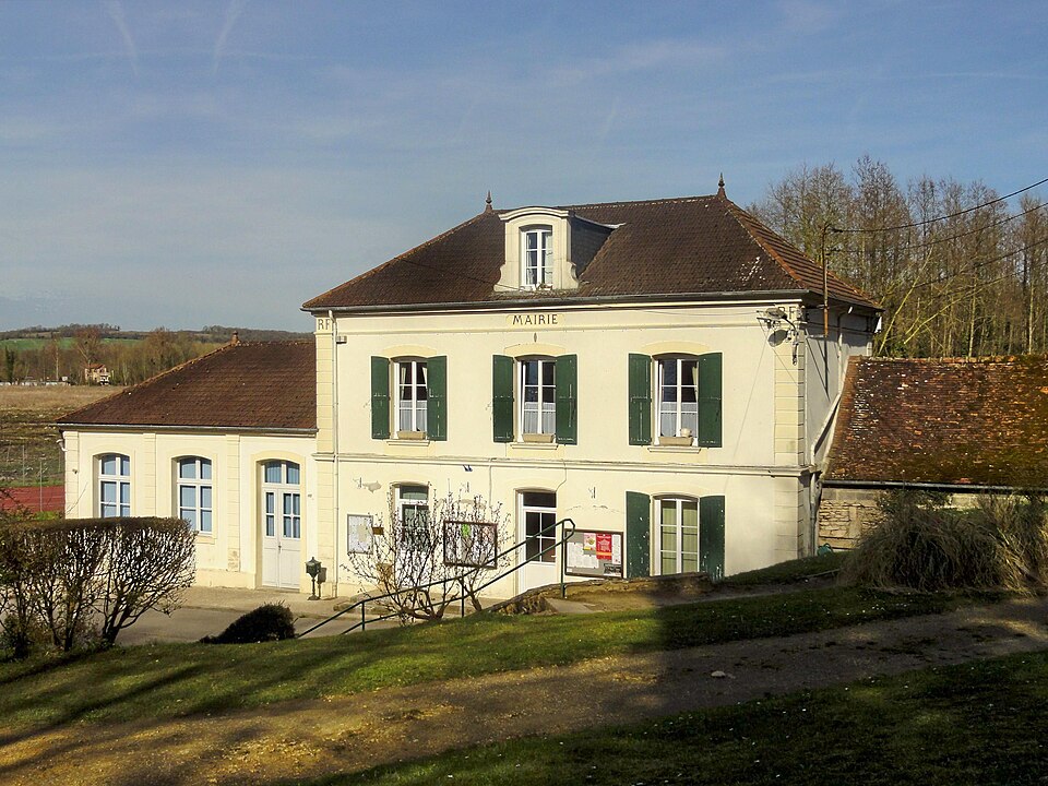 Heilles (60), mairie, rue de l'Église 3