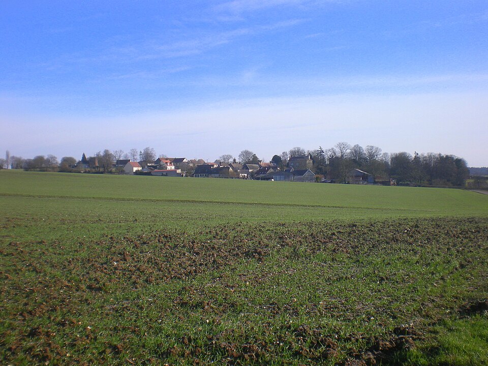Maimbeville (Oise) — Vue du village depuis la route de Saint — Aubin