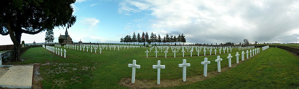 Nécropole militaire française de Méry — La — Bataille — Méry — la — Bataille — Oise — France