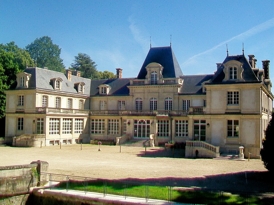 Monchy — Saint — Éloy (60), château, rue de Caucriaumont