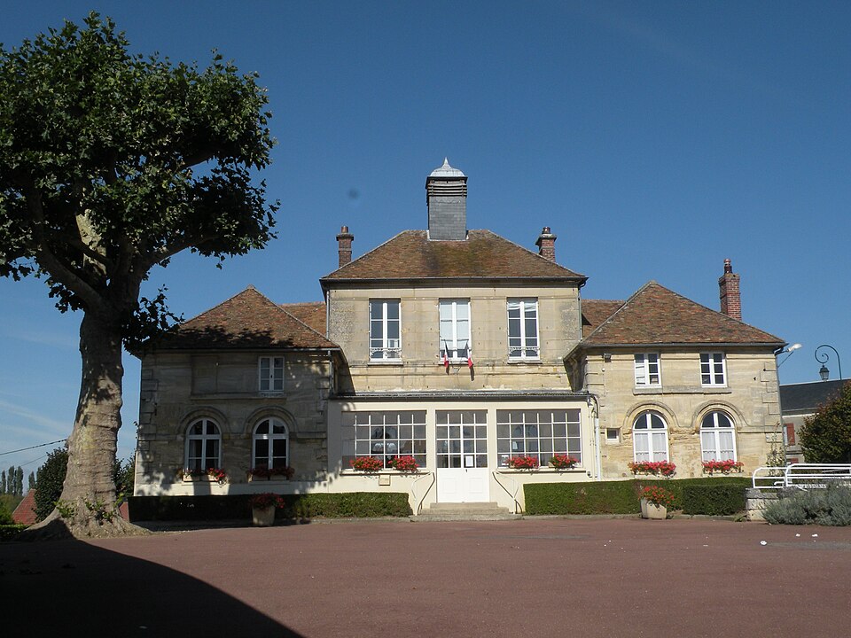 Monneville mairie 4