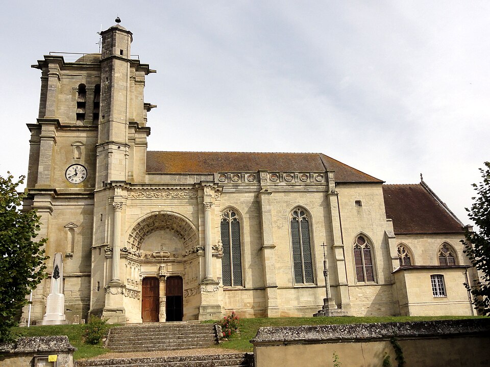 Montjavoult (60), église Saint — Martin, vue depuis le sud 4
