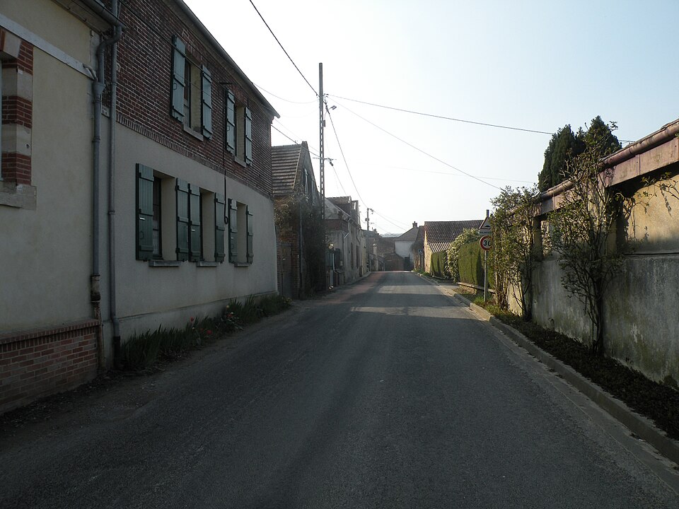 Montreuil — sur — Thérain rue