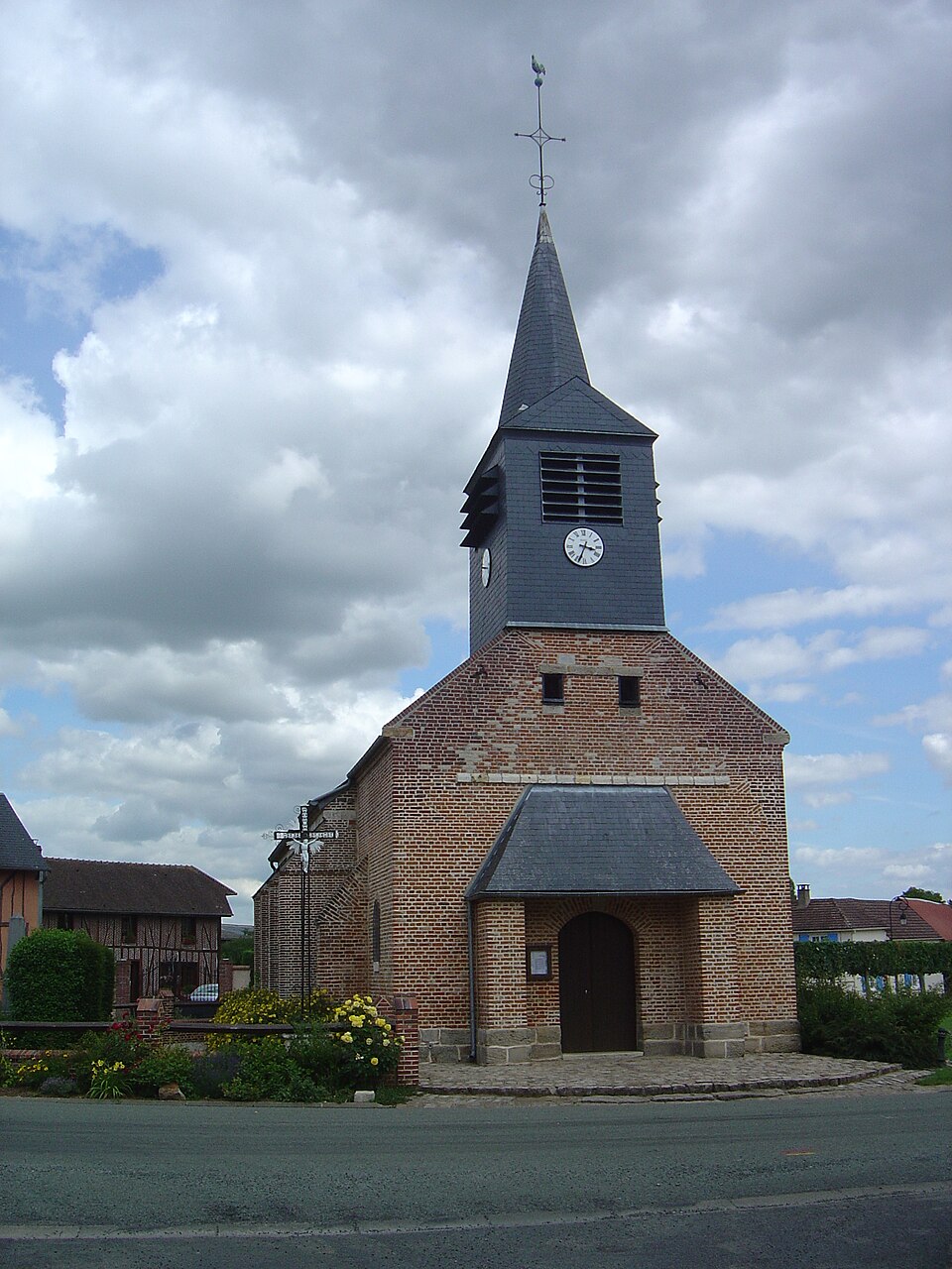 Pisseleu church — 2011 — 06 — 24
