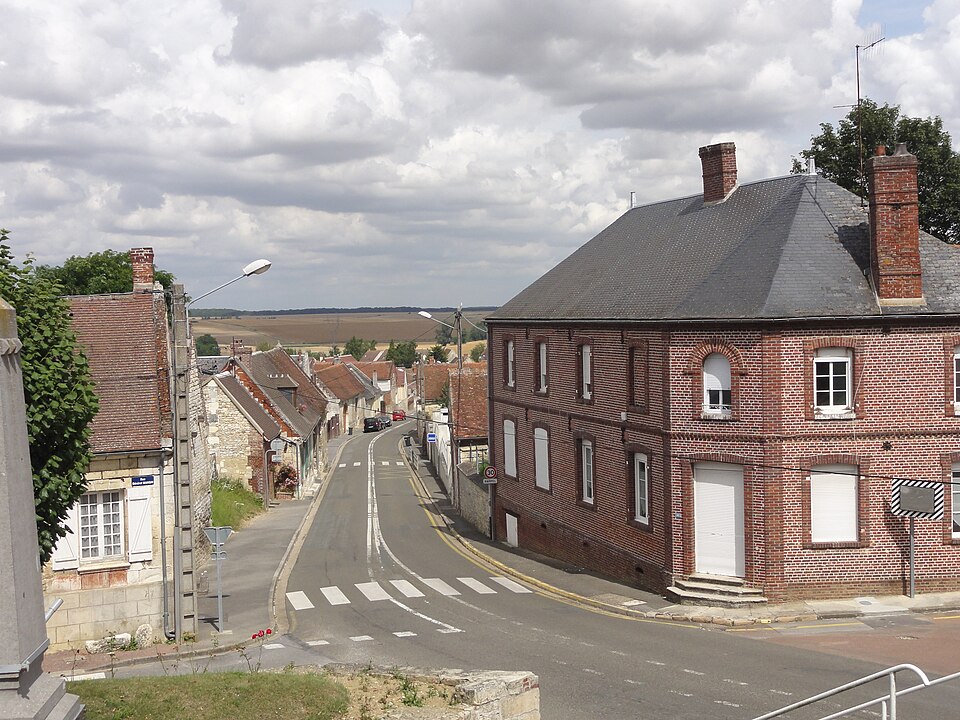 Vue du centre du village de Pronleroy