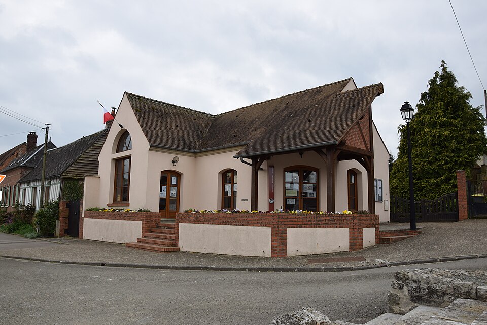 Puiseux — en — Bray mairie 2
