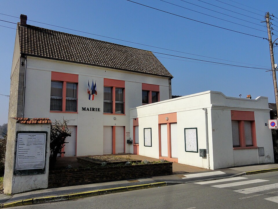 Saint — Sauveur (60), mairie, rue Aristide — Briand