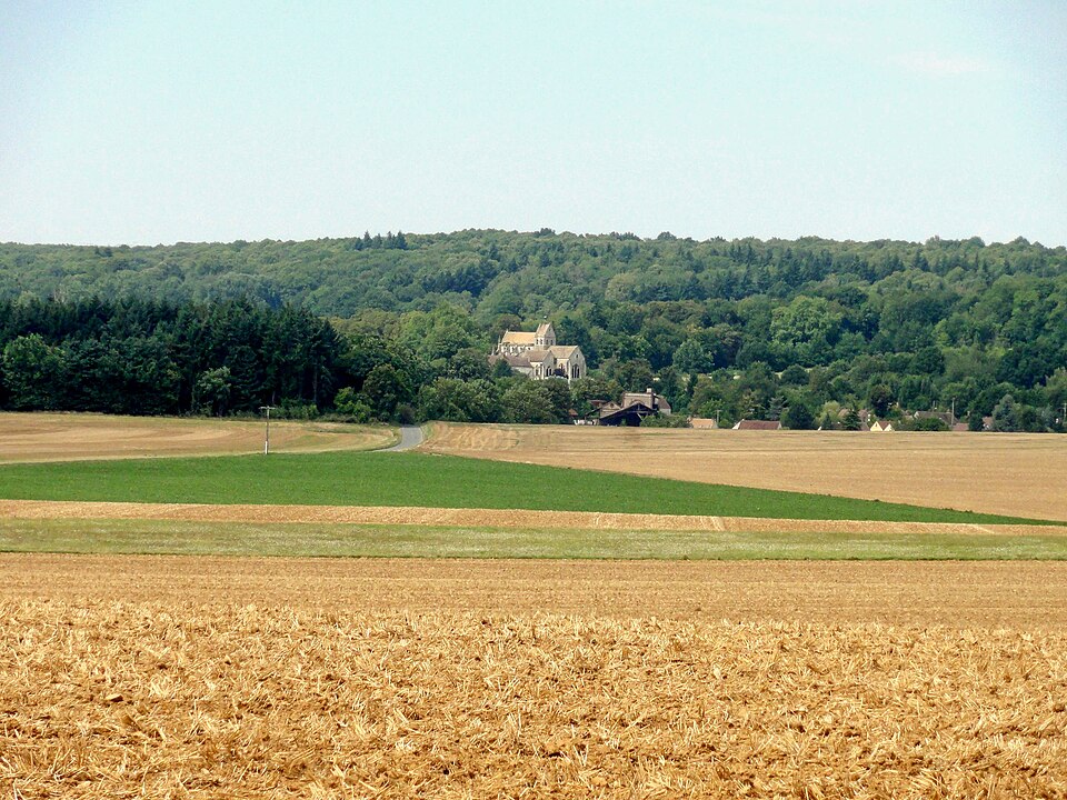 Hadancourt — le — Haut — Clocher (60), vue sur Serans et son église