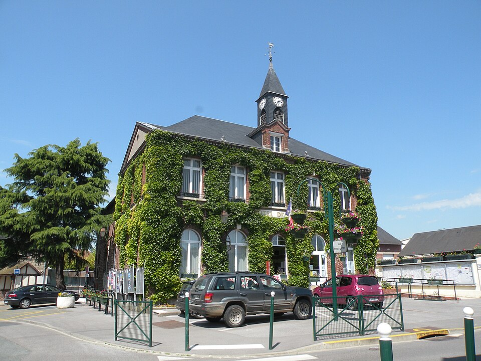 Sérifontaine mairie 1