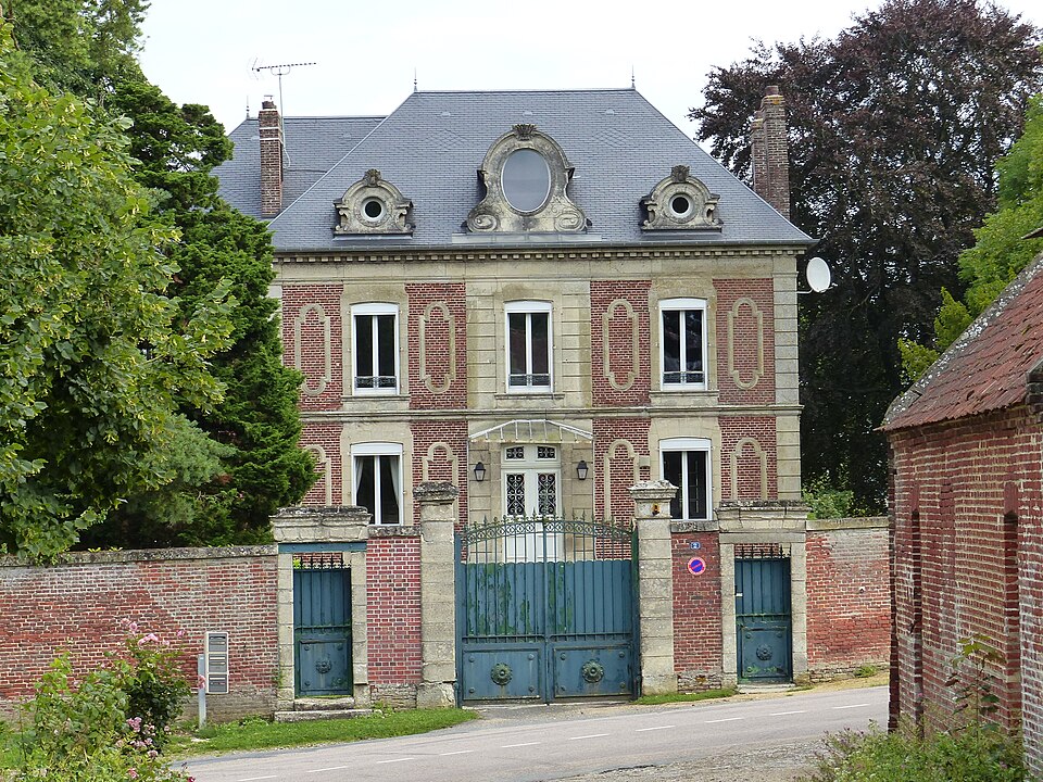 P1030840 Thieux Maison de maitre