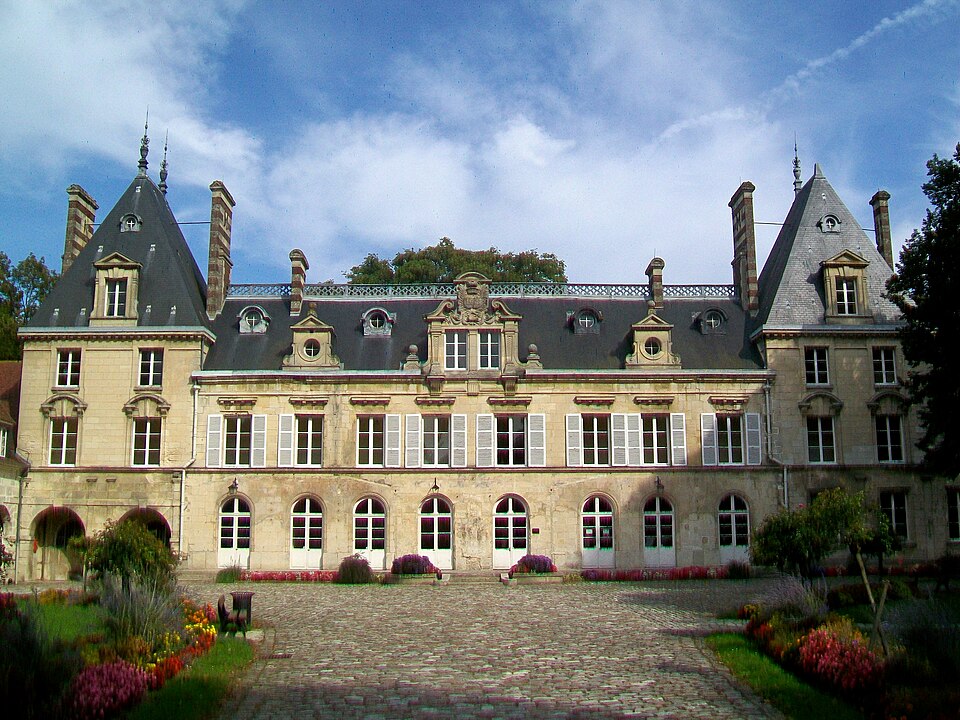 Verberie (60), château d'Aramont, façade occidentale
