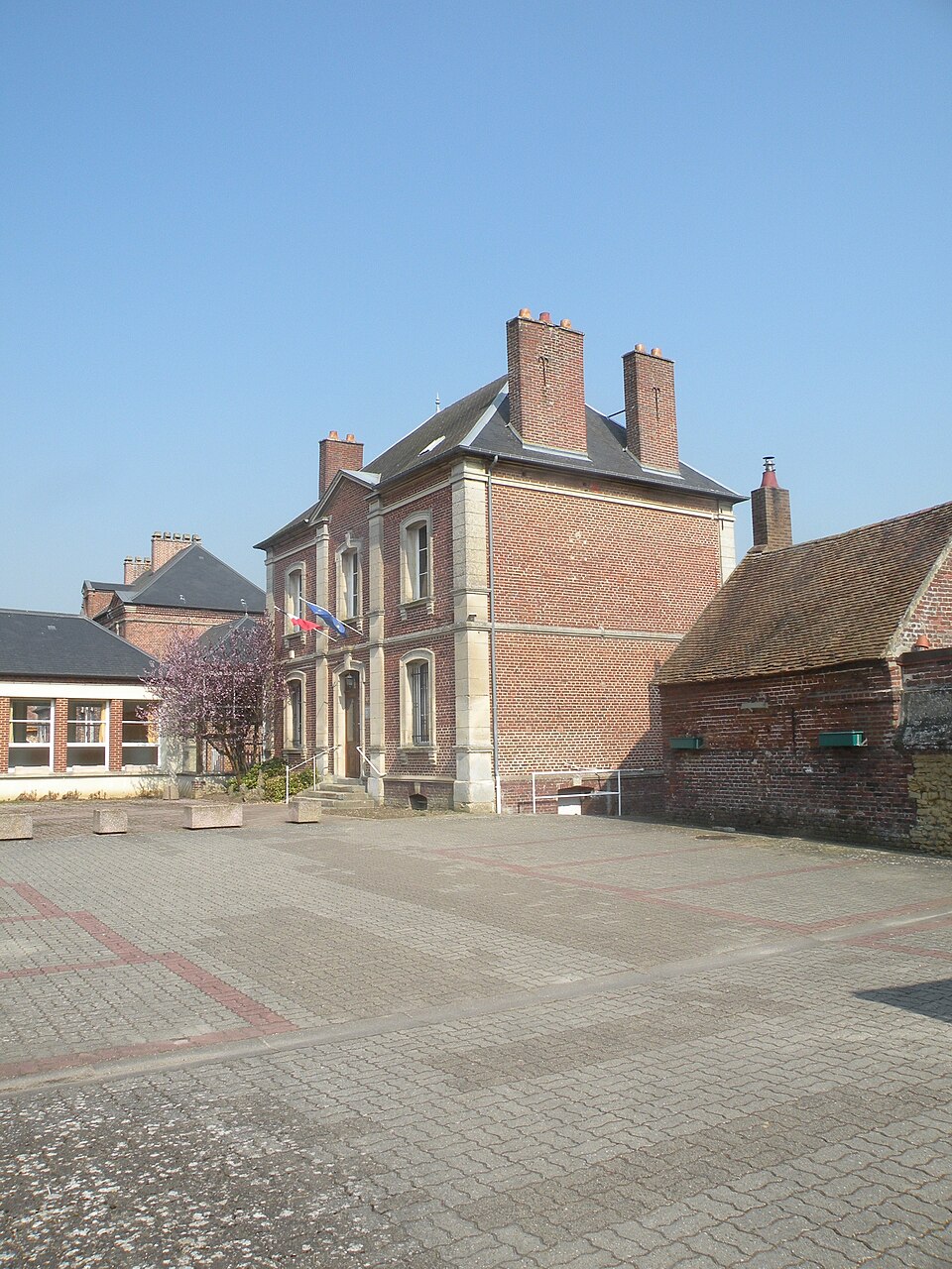 Warluis mairie 2