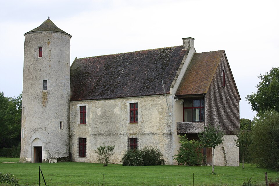 Aunou — le — Faucon tour aux anglais pradigue 01