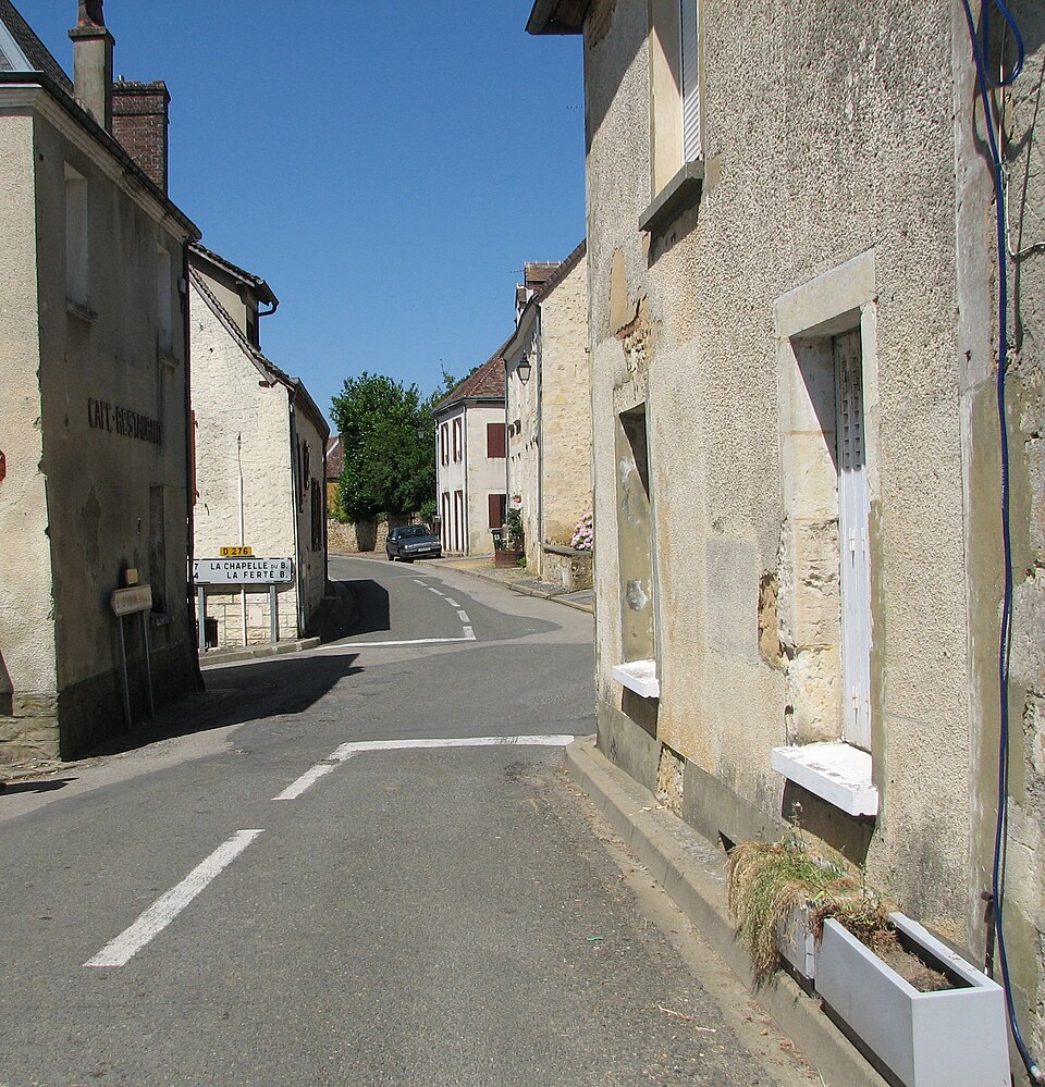 Street Scene in Bellou — le — Trichard
