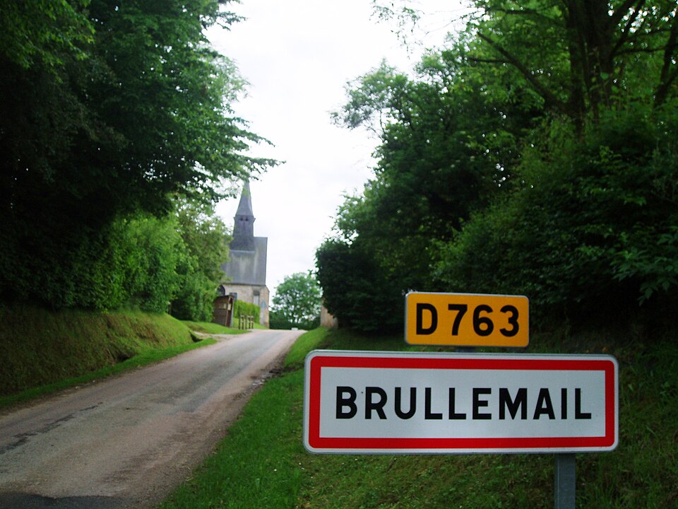 Brullemail Orne Normandy limit sign