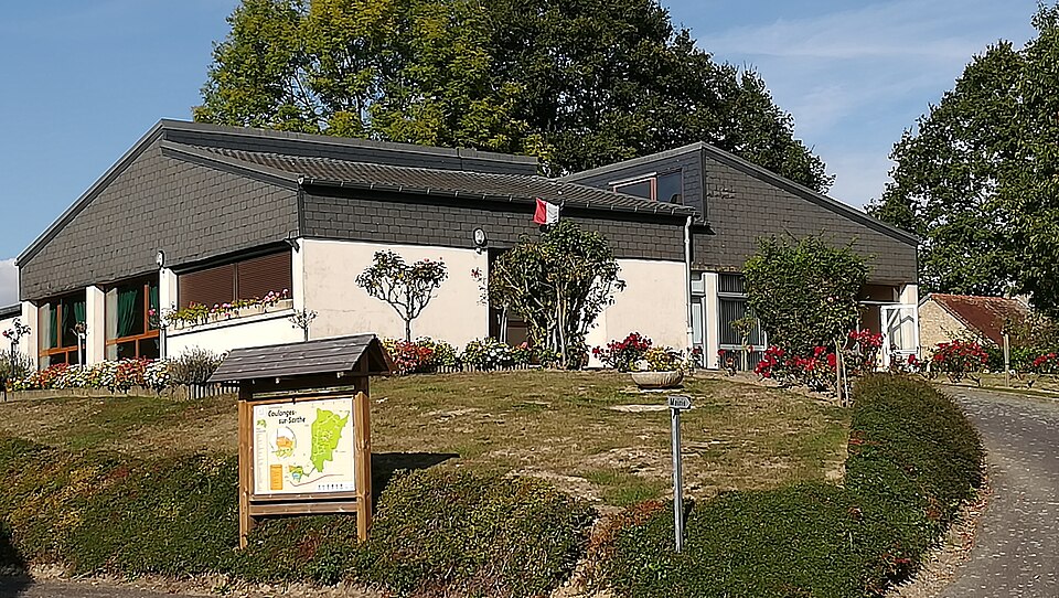 Mairie de Coulonges sur Sarthe — 1