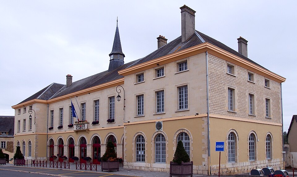FranceNormandieLeMerleraultHotelDeVille