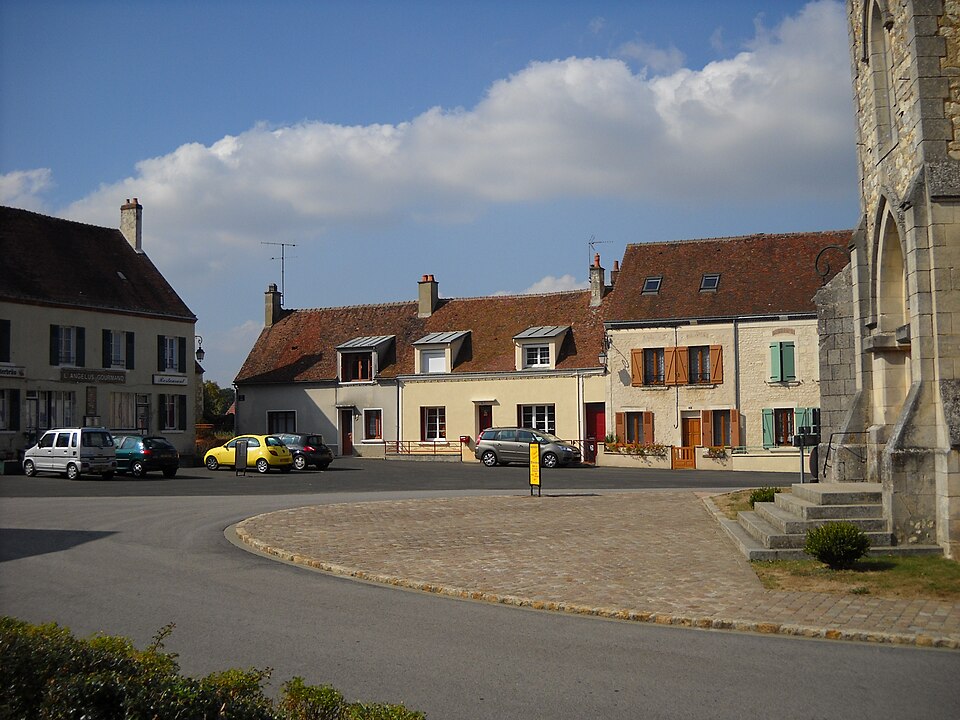 Saint — Hilaire — sur — Erre — Main square