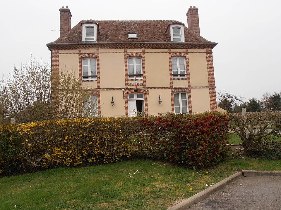 Mairie Saint — Martin — d'Ecublei