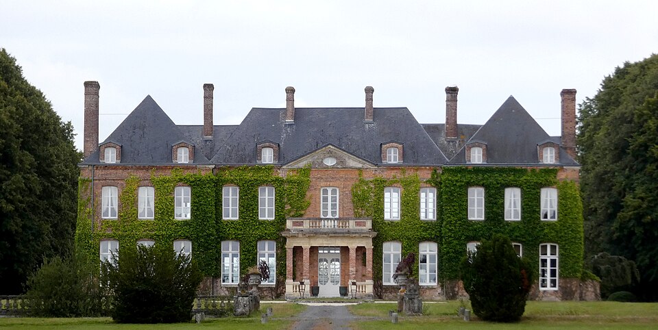 FranceNormandieLaTriniteDesLaitiersChateau