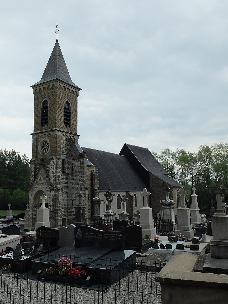 Belle — et — Houllefort — Eglise
