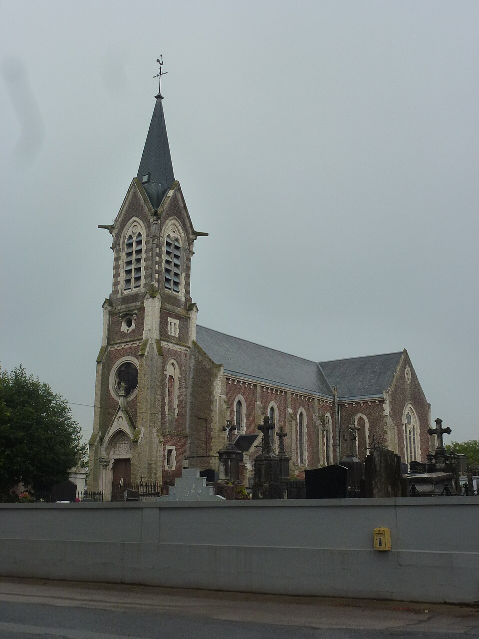 Brêmes (Pas — de — Calais) église (01)