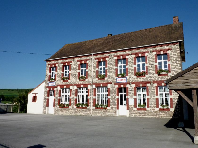 Brunembert Mairie — Ecole