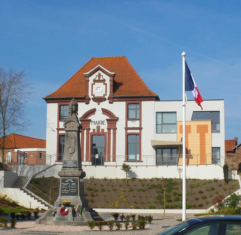 Bucquoy — Mairie 2