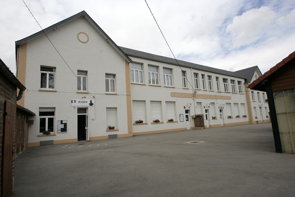 Buire le Sec mairie école