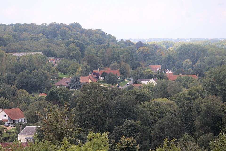 La Calotterie, the village