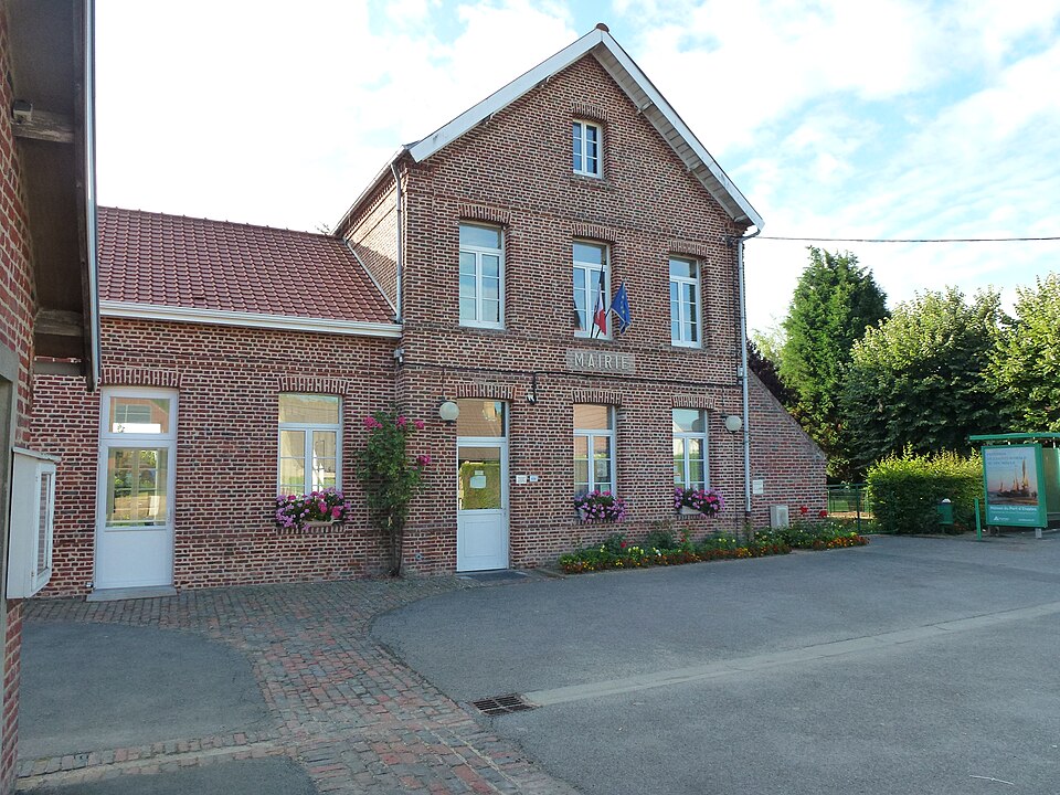 Campagne — lez — Wardrecques (Pas — de — Calais) mairie