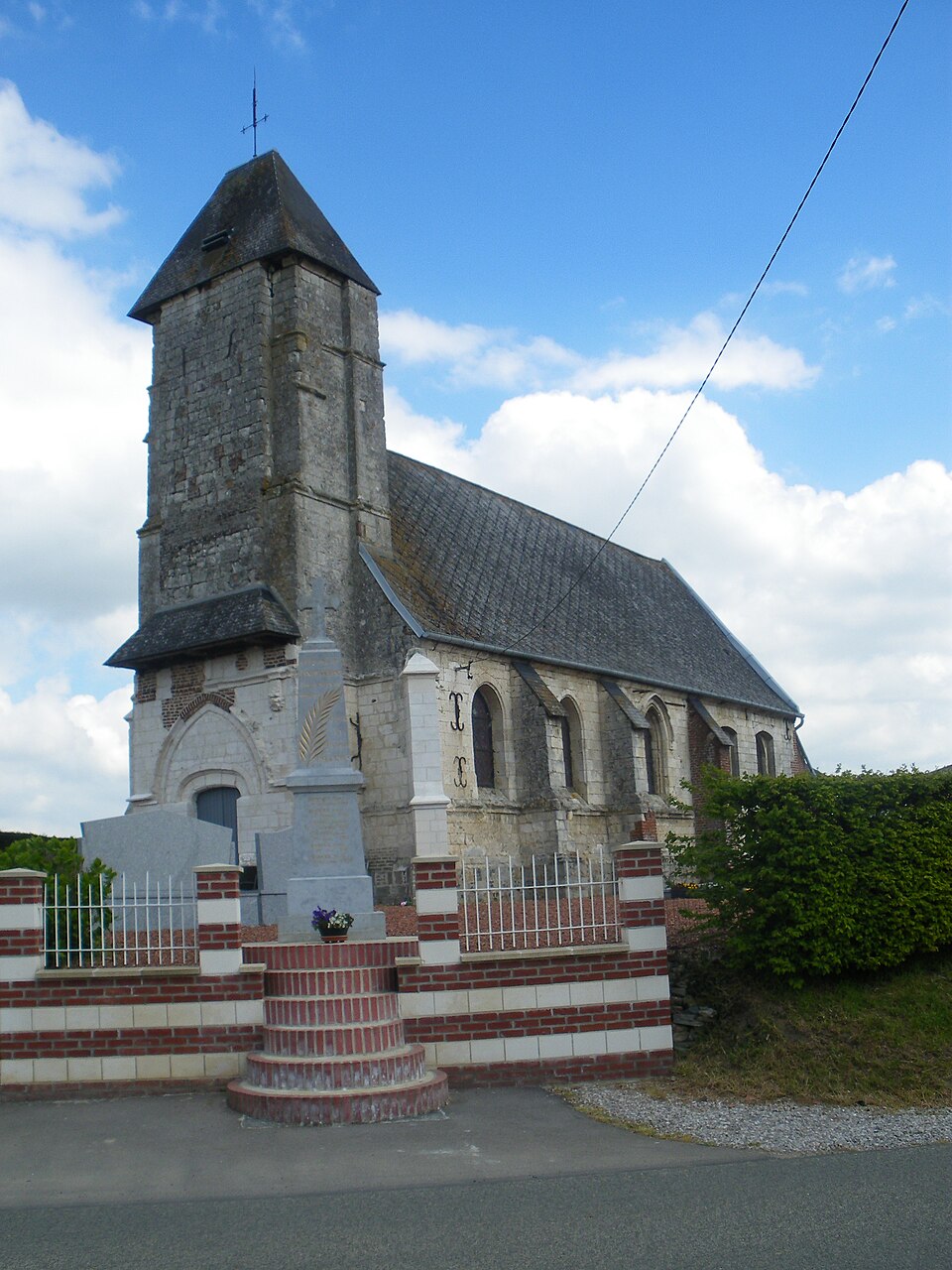 Canettemont — Eglise et monument aux morts — 2