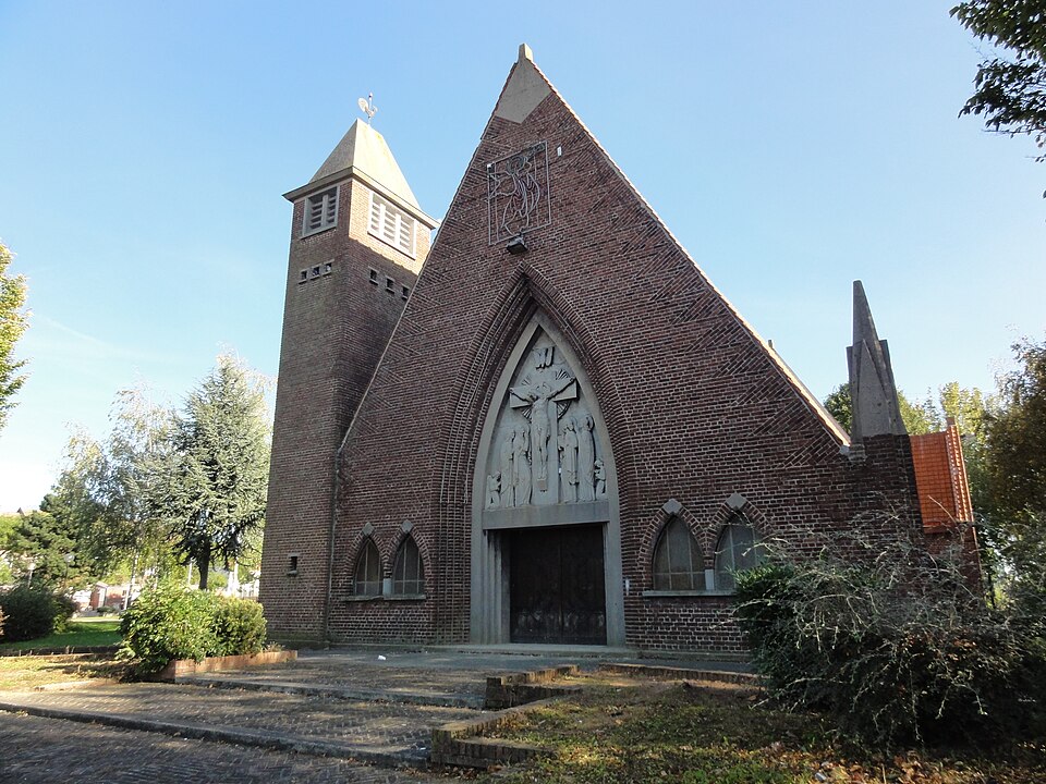 Drocourt — Église Sainte — Barbe (01)