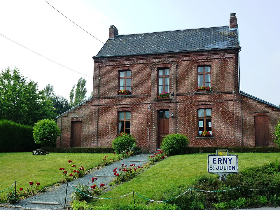 Erny — Saint — Julien (Pas — de — Calais, Fr) mairie