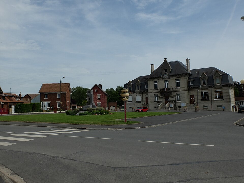 Feuchy — Place de la mairie — 2