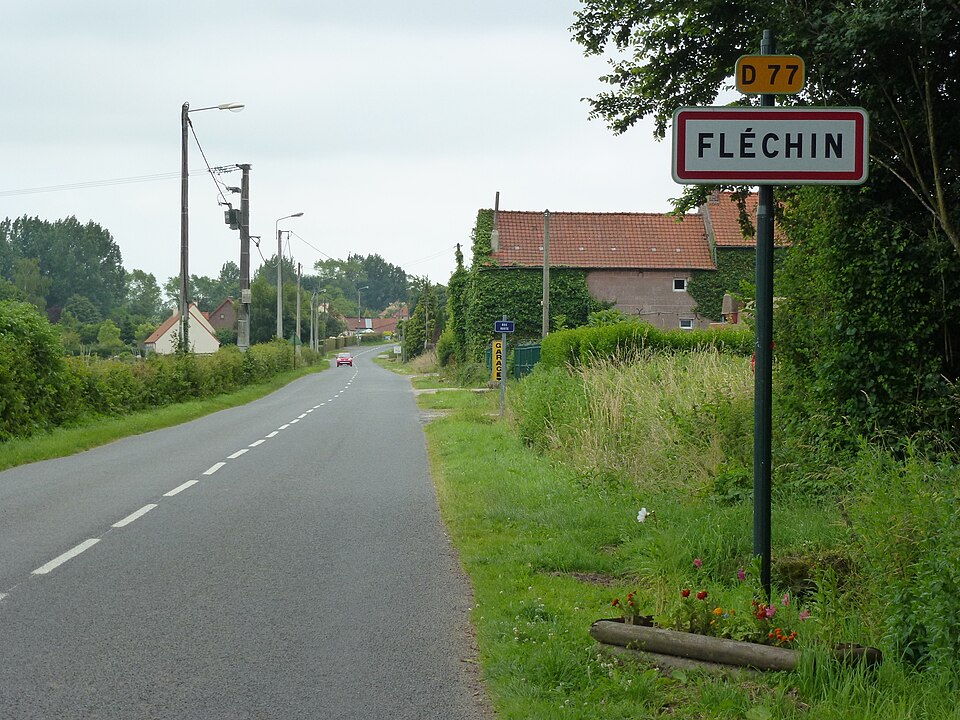 Fléchin (Pas — de — Calais) city limit sign Fléchin