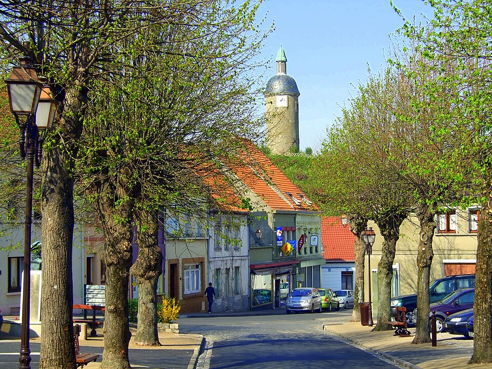 Guînes — Place des Tilleuls