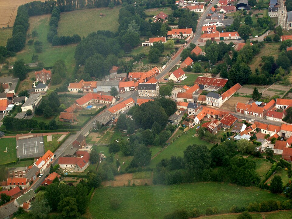 Hermaville — Aerien — Place — du — Caillet