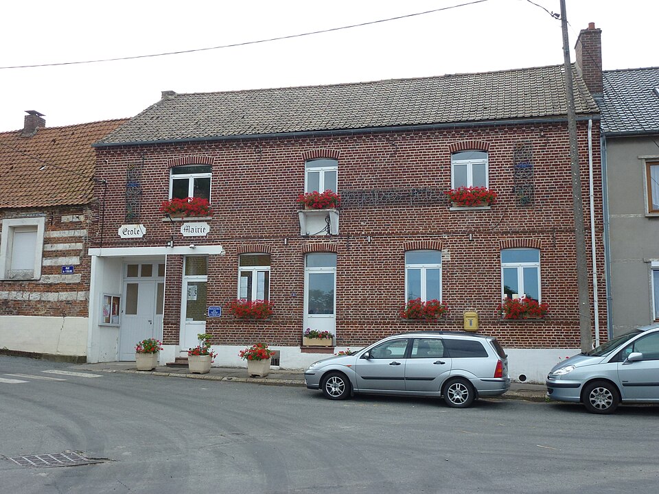 Herbelles (Pas — de — Calais, Fr) mairie — école