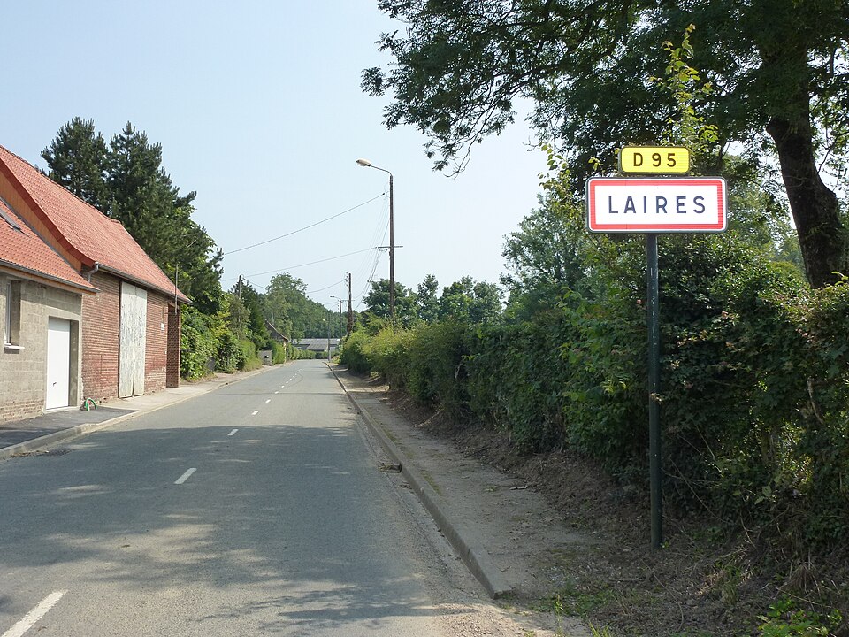 Laires (Pas — de — Calais) city limit sign
