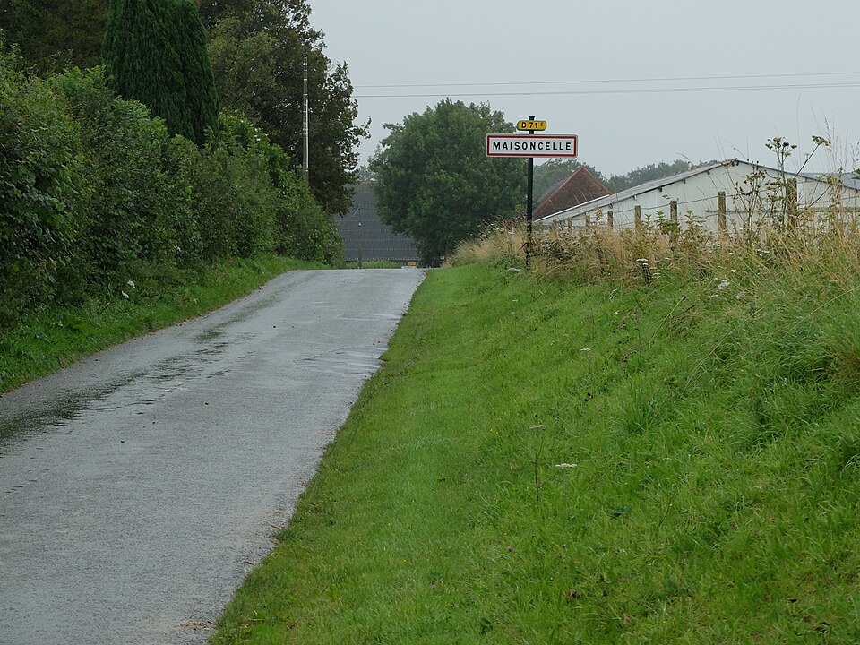 Maisoncelle — Entrée de commune