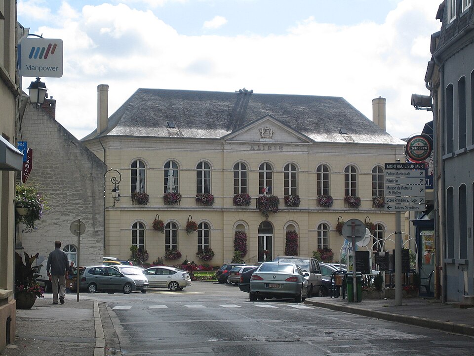 Montreuil — Sur — Mer mairie 2499