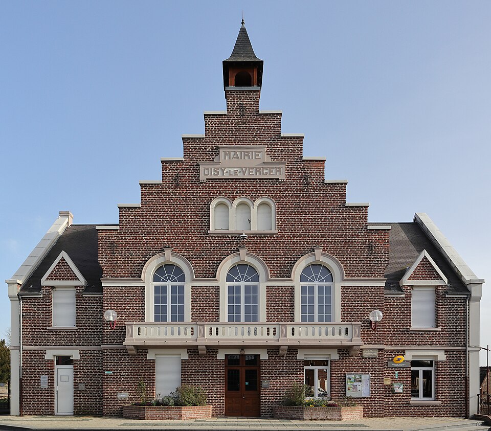 Mairie d'Oisy — le — Verger