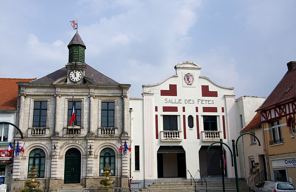 Pernes (hôtel — de — ville et salle des fêtes) 2729