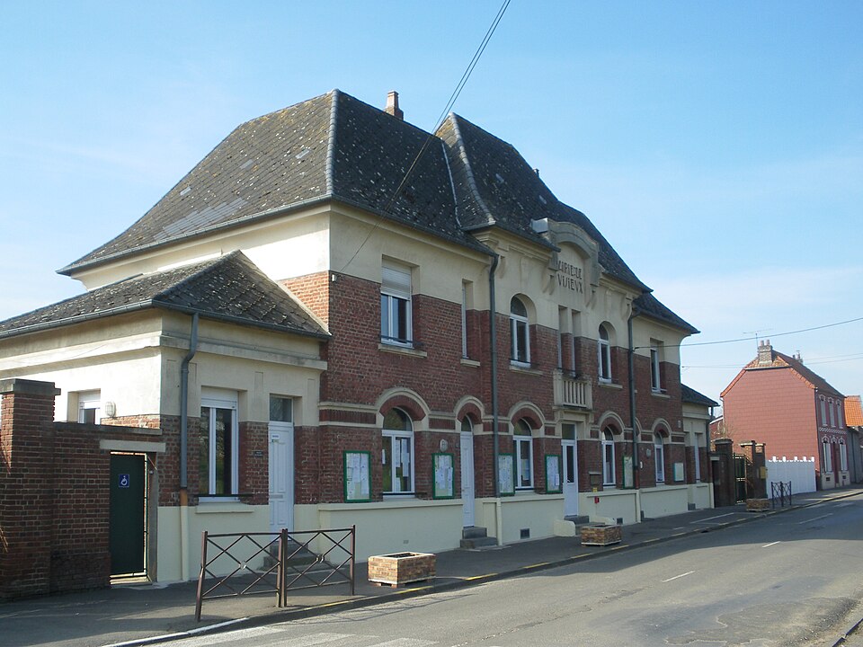 Puisieux — Mairie
