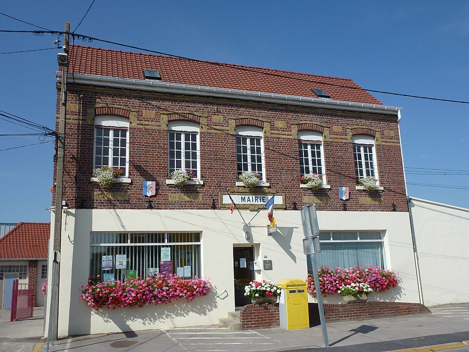 Sainte — Marie — Kerque (Pas — de — Calais) la mairie