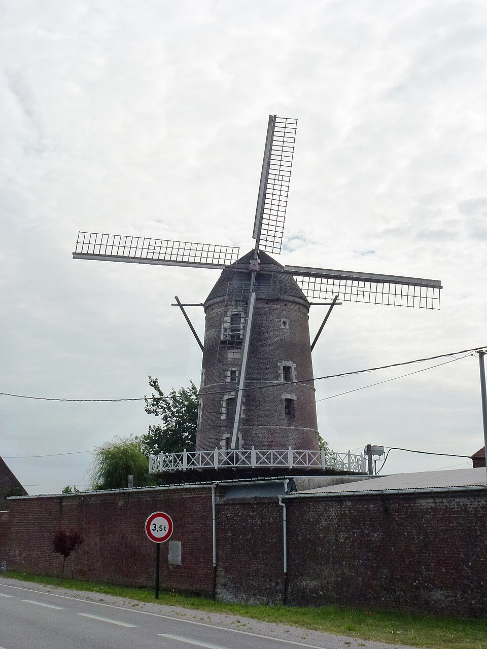 Saint — Martin — au — Laërt (Pas — de — Calais, Fr) moulin PA62000046 (02)