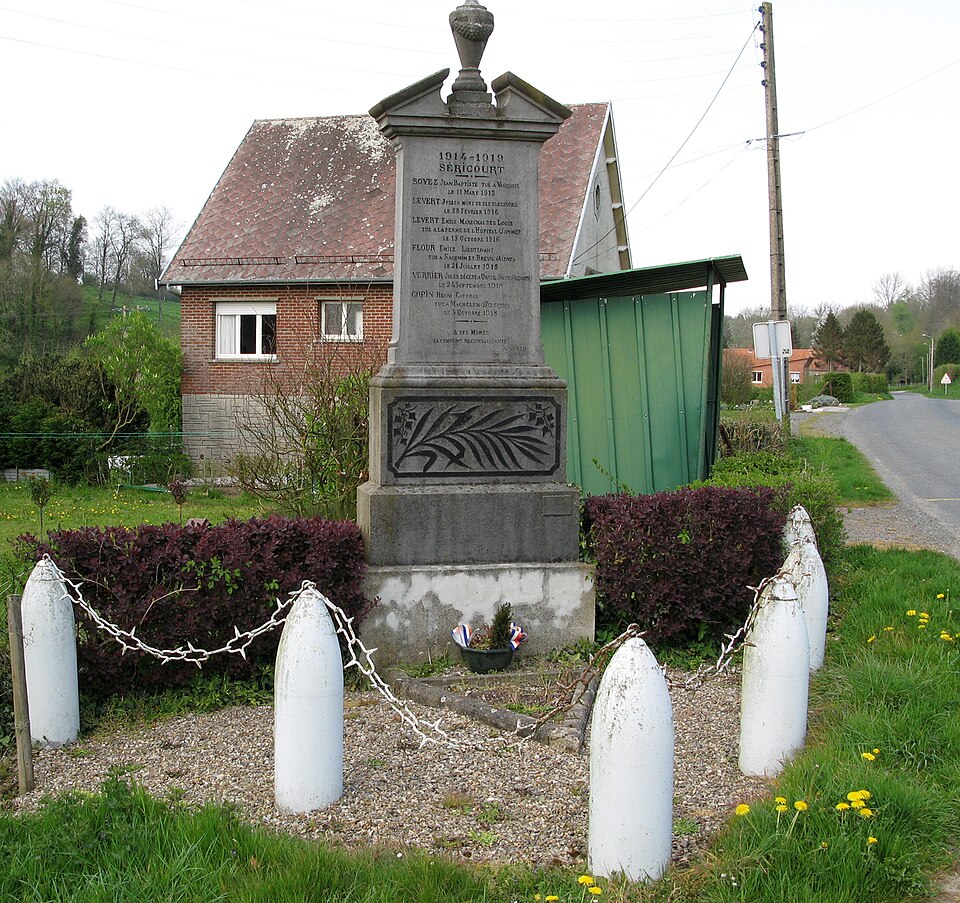 Séricourt monument — aux — morts 1a