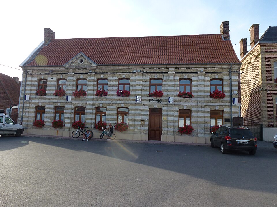 Zutkerque (Pas — de — Calais) mairie