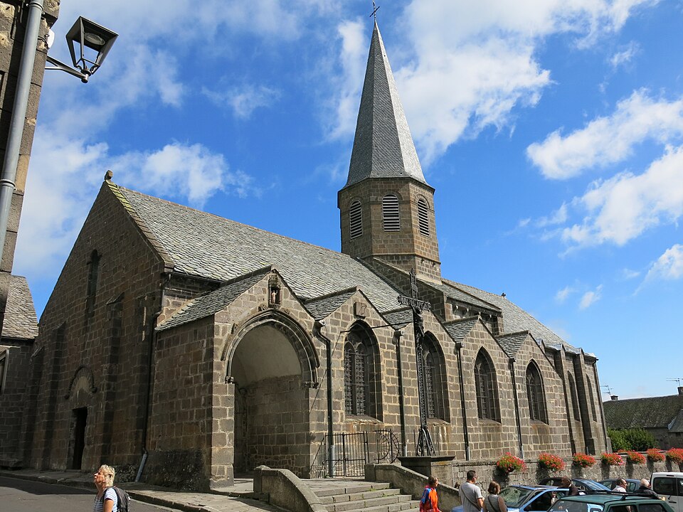 Eglise Saint — André de Besse — et — Saint — Anastaise 1